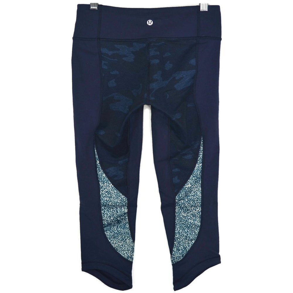 lululemon Wunder Under Crop Size 4 in Inkwell, Lotus Camo & Pebble Print Parfait